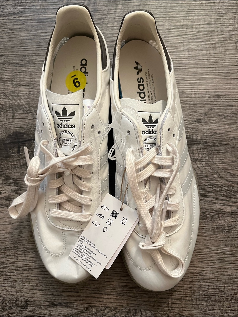 Adidas White Low-Top Sneakers with 3 stripes